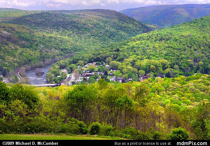 Youghiogheny Gorge (Youghiogheny Gorge Picture 032 - May 10, 2009 from Ohiopyle State Park, Pennsylvania)